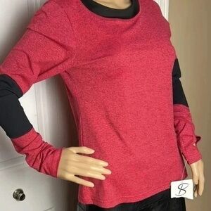NWT reg 90$ Sofibella long sleeve T Shirt,top.
Colorblock,activewear,Athleisure